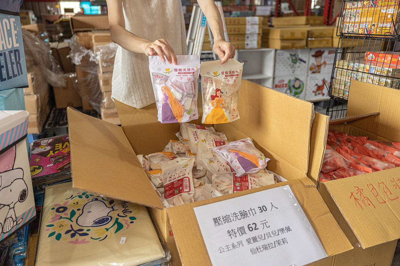 Jmx生活百貨-彰化北斗特賣會｜限時2週6件100迪士尼正版授權特賣會，組合家具、文具用品、生活用品全館下殺1折起，北斗廠拍2025彰化特賣會推薦