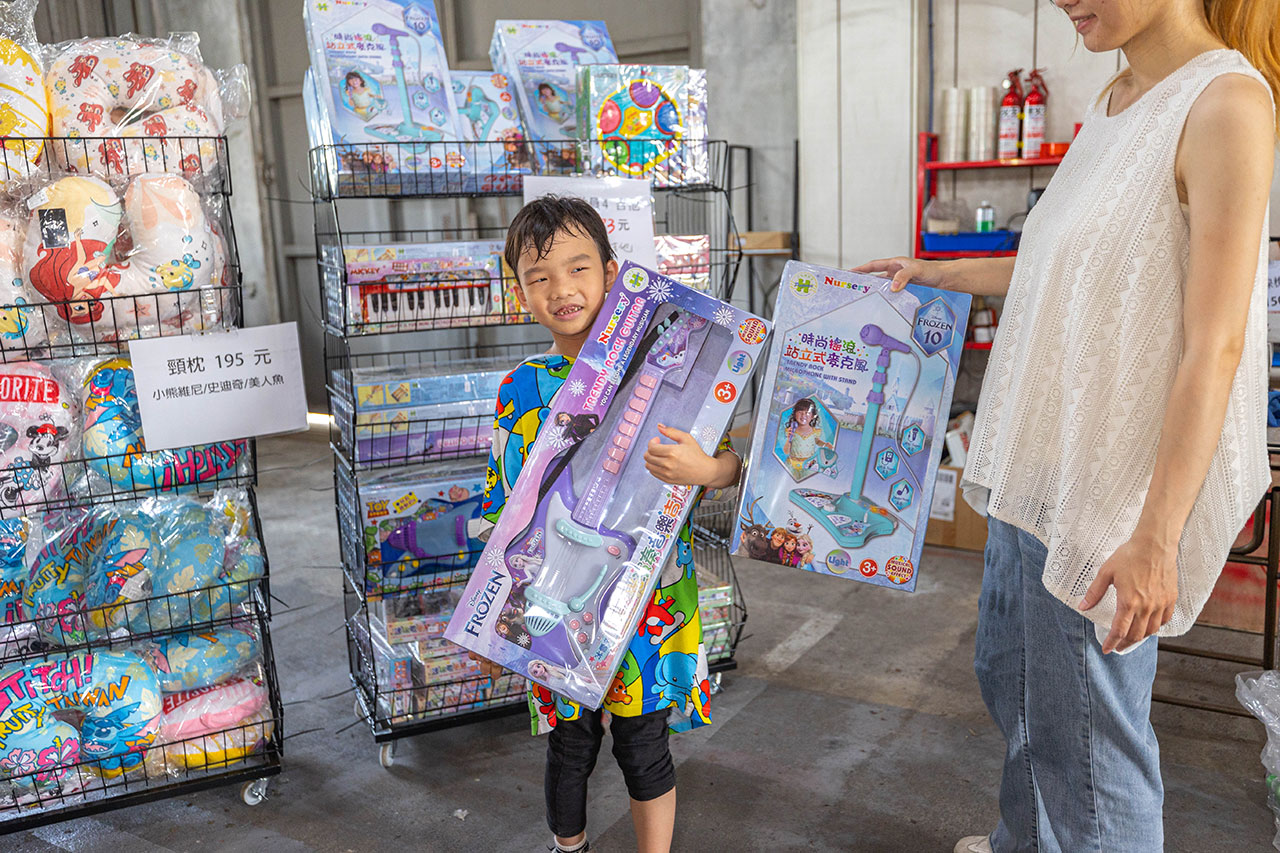 Jmx生活百貨-彰化北斗特賣會｜限時2週6件100迪士尼正版授權特賣會，組合家具、文具用品、生活用品全館下殺1折起，北斗廠拍2025彰化特賣會推薦