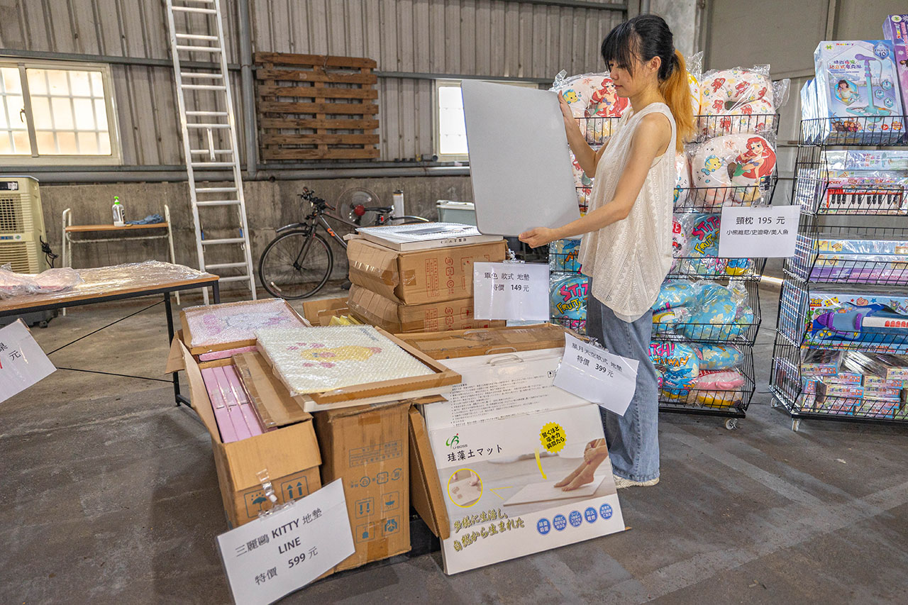 Jmx生活百貨-彰化北斗特賣會｜限時2週6件100迪士尼正版授權特賣會，組合家具、文具用品、生活用品全館下殺1折起，北斗廠拍2025彰化特賣會推薦