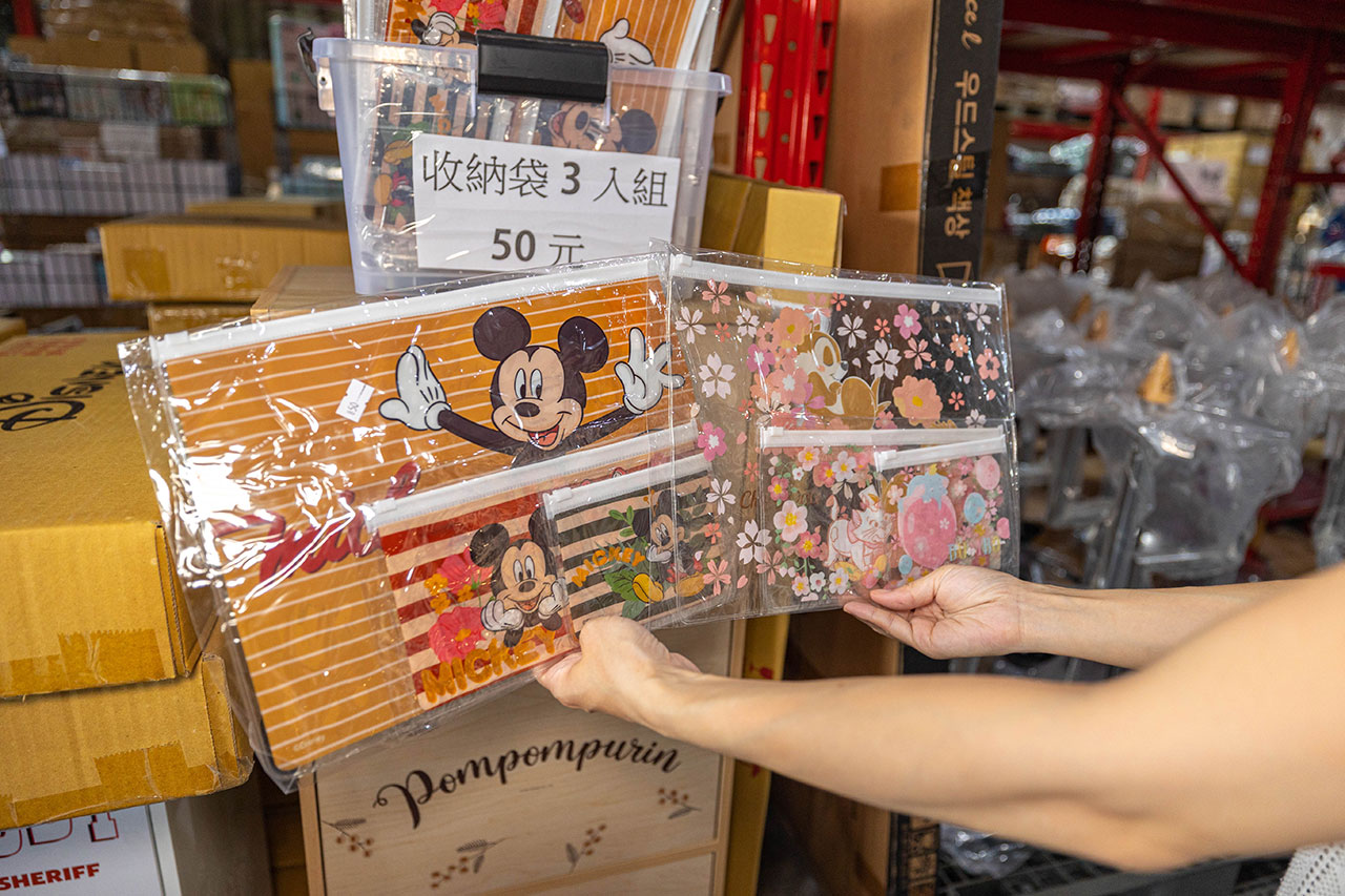 Jmx生活百貨-彰化北斗特賣會｜限時2週6件100迪士尼正版授權特賣會，組合家具、文具用品、生活用品全館下殺1折起，北斗廠拍2025彰化特賣會推薦