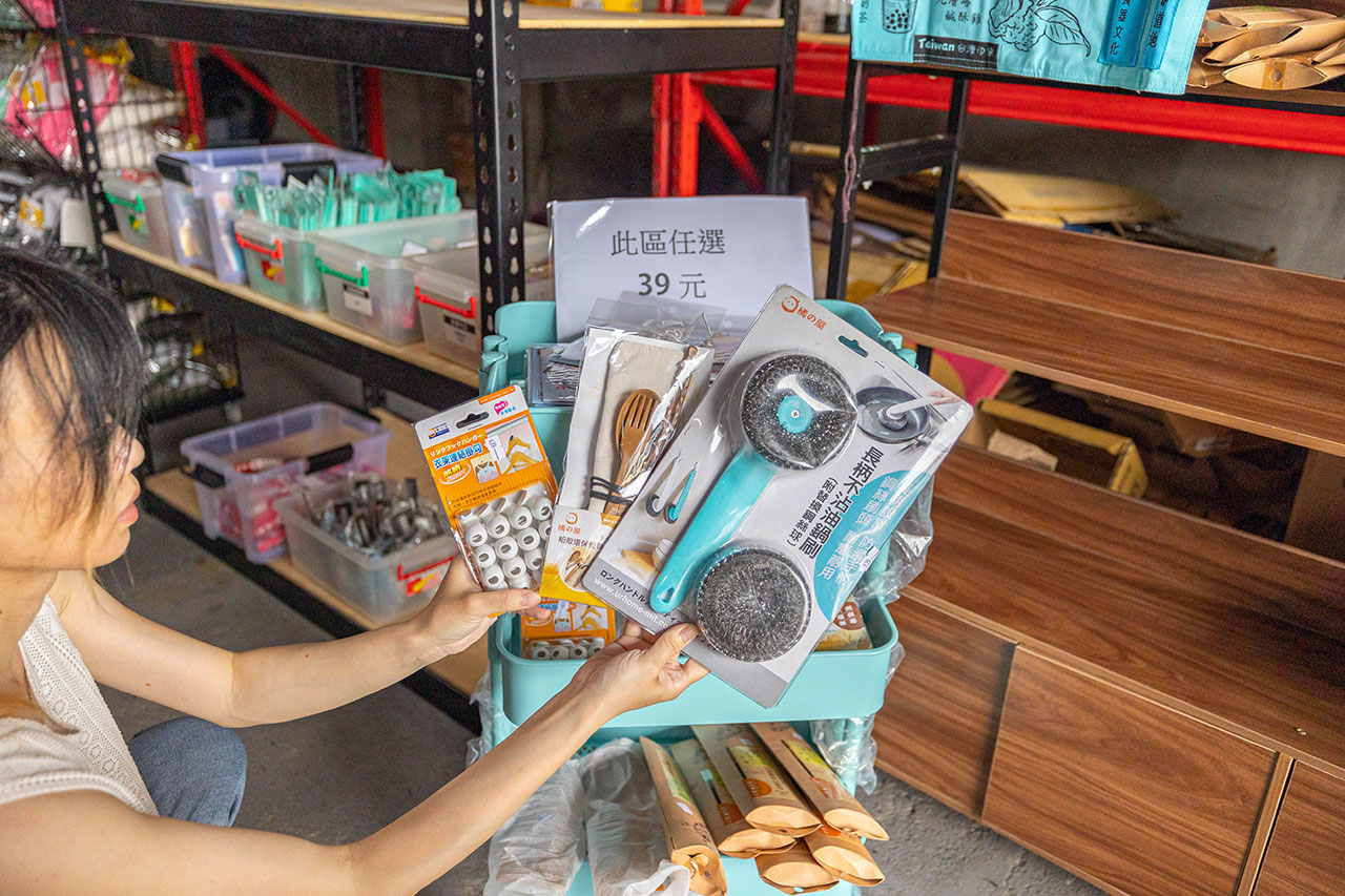 Jmx生活百貨-彰化北斗特賣會｜限時2週6件100迪士尼正版授權特賣會，組合家具、文具用品、生活用品全館下殺1折起，北斗廠拍2025彰化特賣會推薦