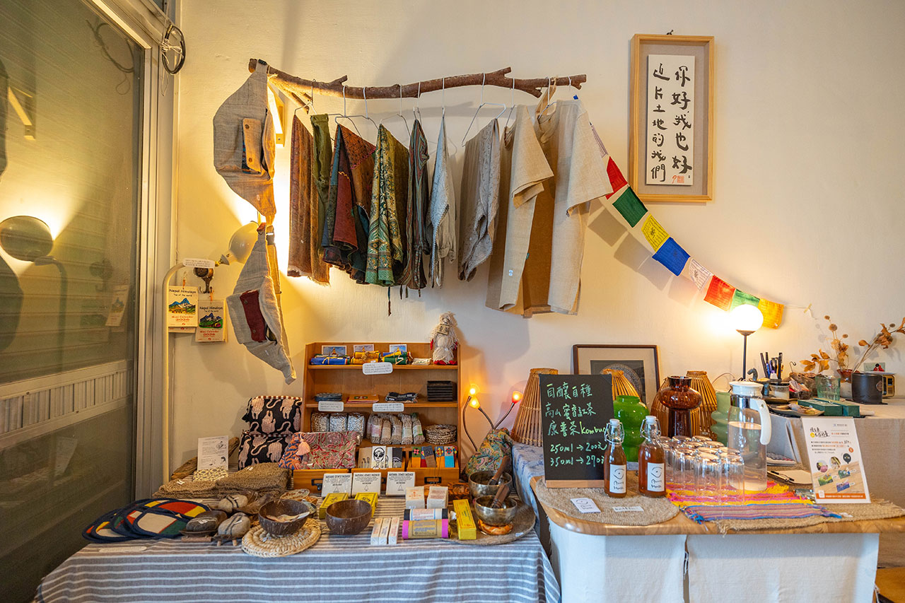 【2025台東景點推薦】台東美食景點懶人包｜太麻里平交道、天空之鏡、海濱公園、北町丼飯屋，一篇玩遍10個台東秘境！邊吃邊玩還能收集慢台東旅人小卡