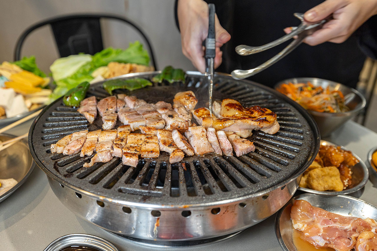 肉夯夯韓式燒肉吃到飽｜台中吃到飽推薦｜台中火車站美食推薦