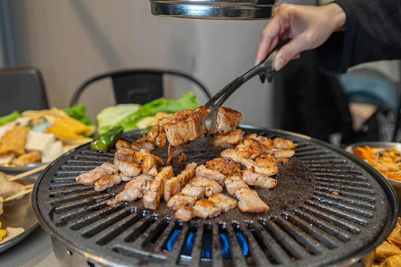 肉夯夯韓式燒肉吃到飽｜台中吃到飽推薦｜台中火車站美食推薦