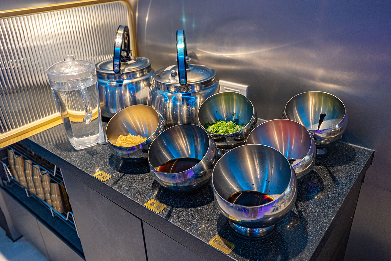 夯爐-麻辣烤鴨鍋｜逢甲烤鴨、逢甲麻辣鍋、逢甲美食、逢甲火鍋、逢甲必吃