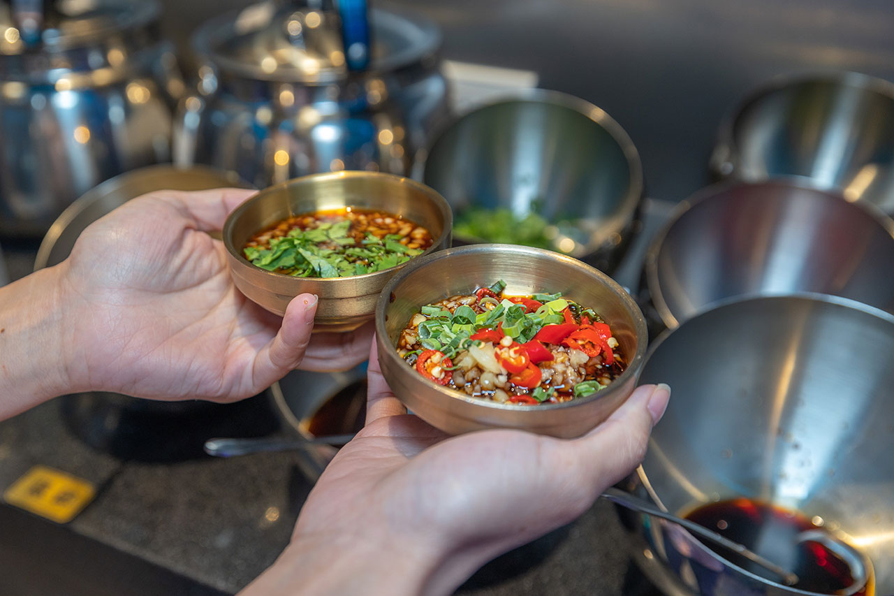 夯爐-麻辣烤鴨鍋｜逢甲烤鴨、逢甲麻辣鍋、逢甲美食、逢甲火鍋、逢甲必吃
