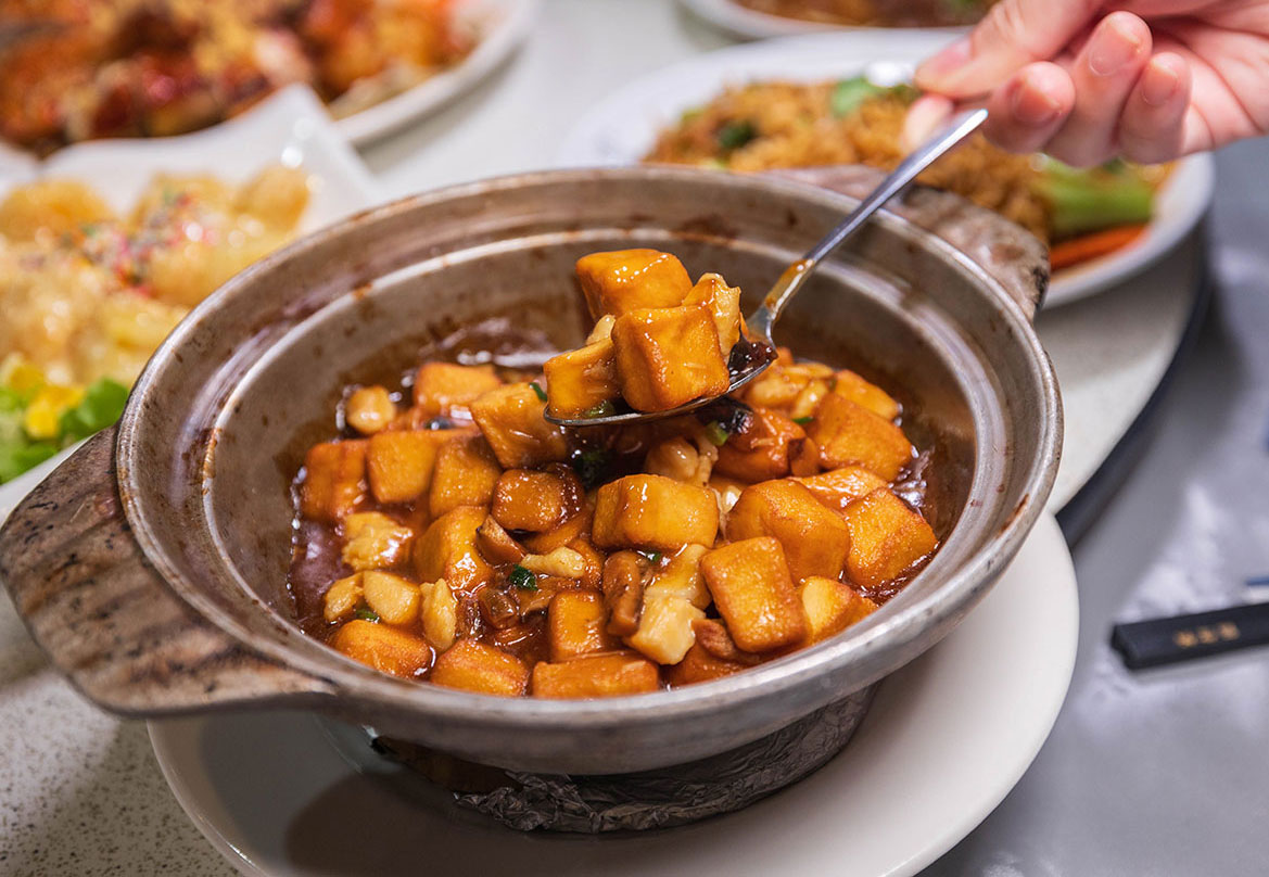 宸軒園粵菜海鮮｜超人氣新北合菜推薦！香港老師傅駐店，原汁原味港式料理，新北人尾牙聚餐必吃新店餐廳推薦，2025新店美食推薦