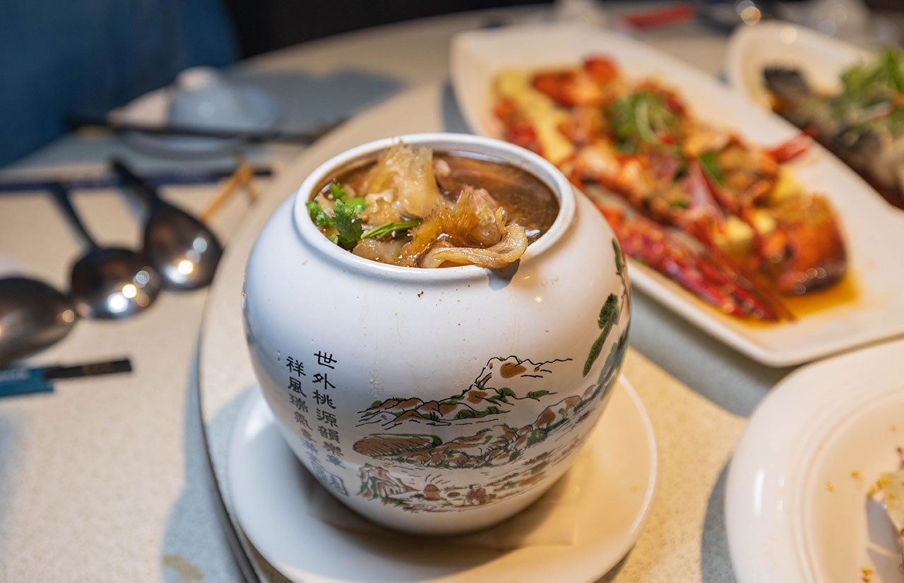 宸軒園粵菜海鮮｜超人氣新北合菜推薦！香港老師傅駐店，原汁原味港式料理，新北人尾牙聚餐必吃新店餐廳推薦，2025新店美食推薦