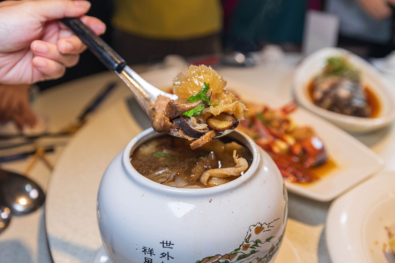 宸軒園粵菜海鮮｜超人氣新北合菜推薦！香港老師傅駐店，原汁原味港式料理，新北人尾牙聚餐必吃新店餐廳推薦，2025新店美食推薦