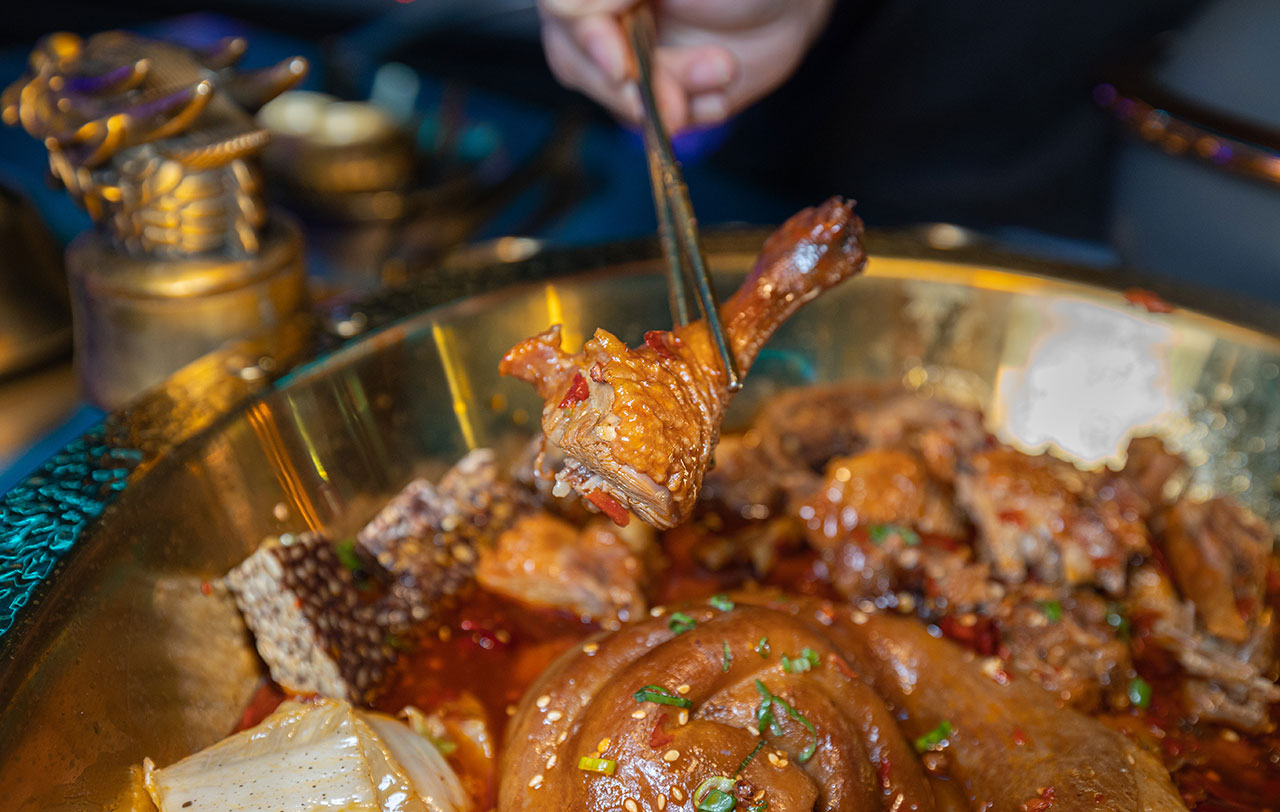 夯爐-麻辣烤鴨鍋｜逢甲烤鴨、逢甲麻辣鍋、逢甲美食、逢甲火鍋、逢甲必吃