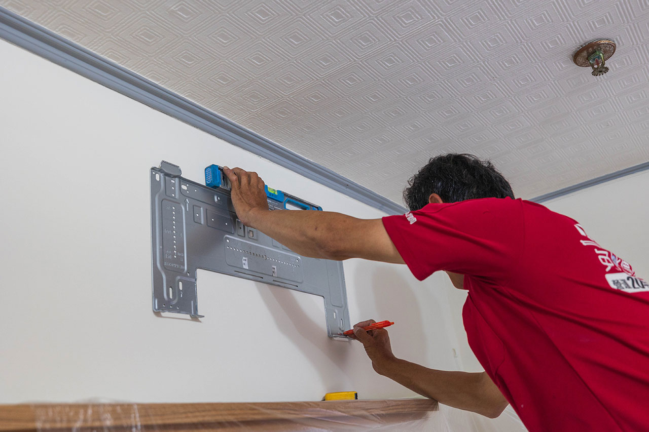 小蔡電器冷氣安裝全紀錄｜防塵保護、走線整齊、裝完還打掃，一條龍服務超貼心台中台北新竹買冷氣推薦＋三年保固加小蔡電器優惠總整理