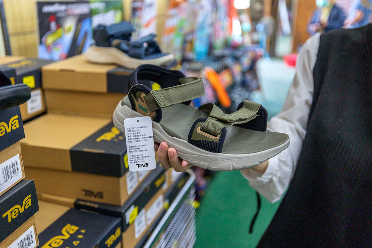 美力運動世界-中清特賣｜大雅鞋子特賣會｜大雅童鞋特賣會｜大雅廠拍｜大雅運動鞋特賣會