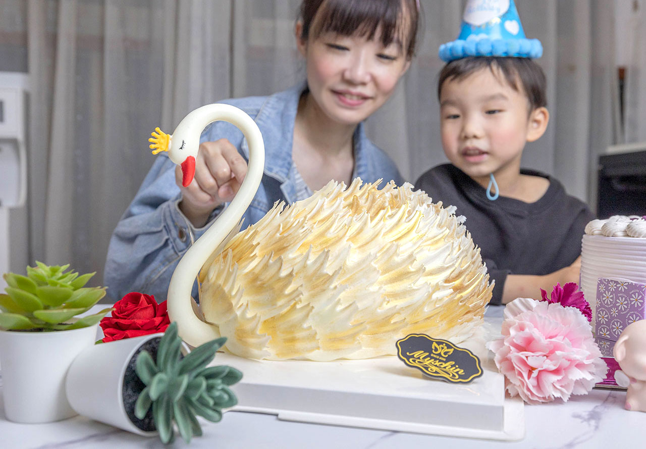 麥仕佳烘焙坊-皇冠金天鵝蛋糕