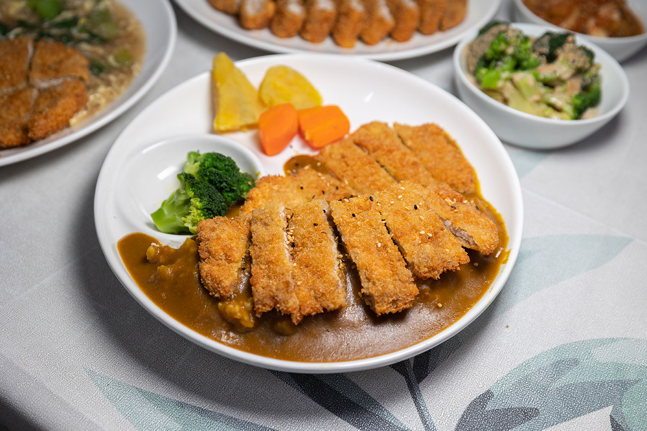 炳錡-咖哩/丼飯/鍋燒