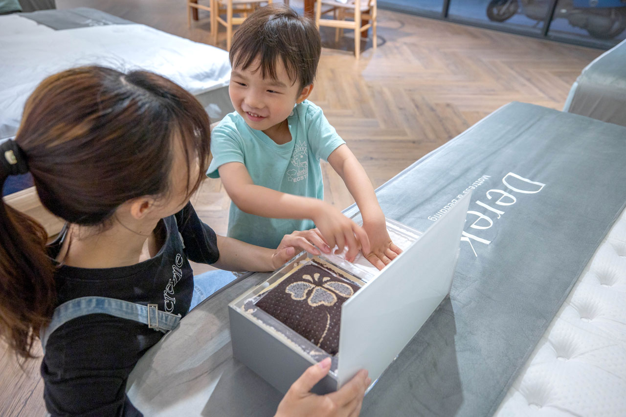 Derek【德瑞克名床】台中西屯門市