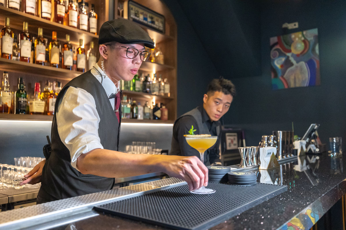 Zoom-Inn台北大安區最美餐酒館｜台北大安區酒吧推薦