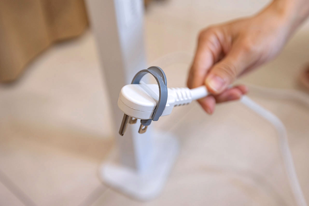 aka X SISU新極簡白時尚立式充電柱