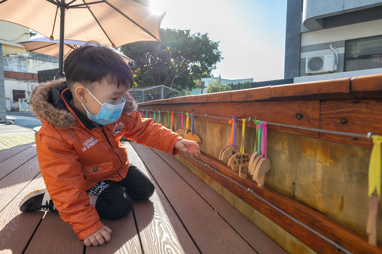 2023彰化一日遊|幸也充電站和美旗艦店(零食餅乾夾到爽)