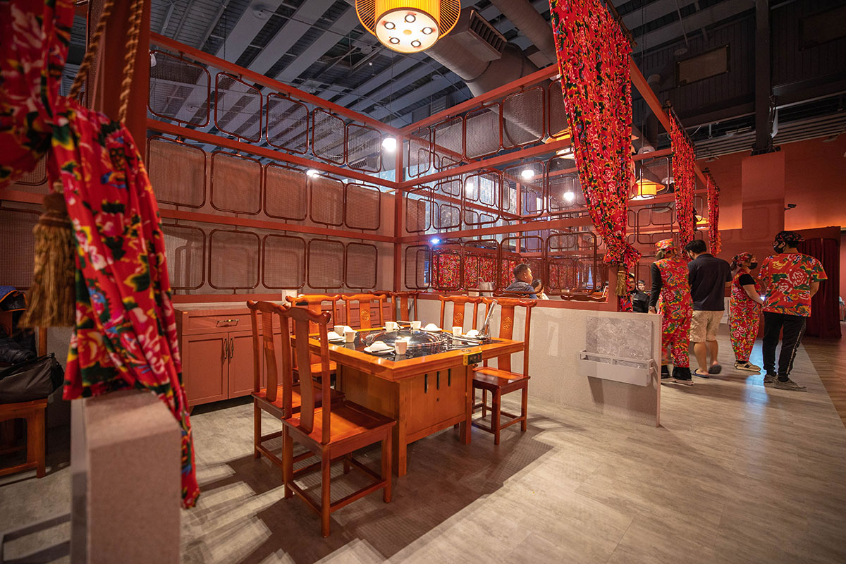 小媳婦鐵鍋燉台中旗艦店