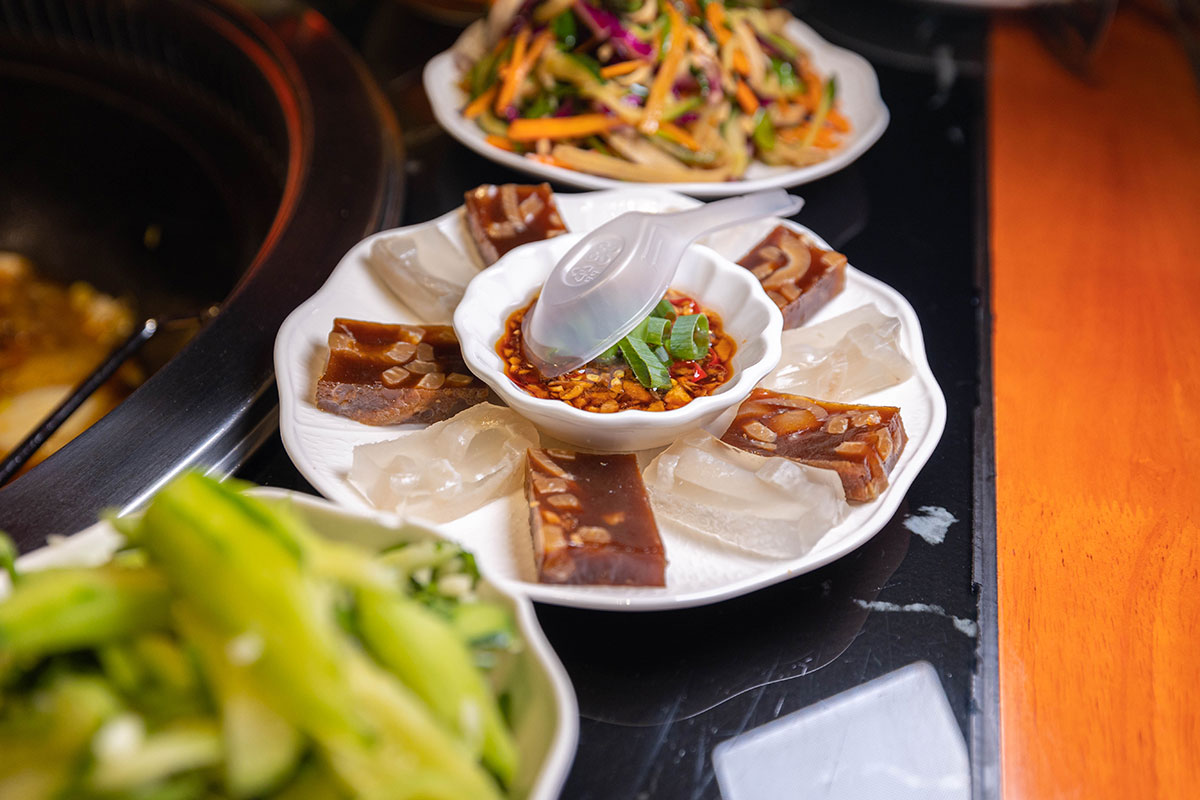 小媳婦鐵鍋燉台中旗艦店