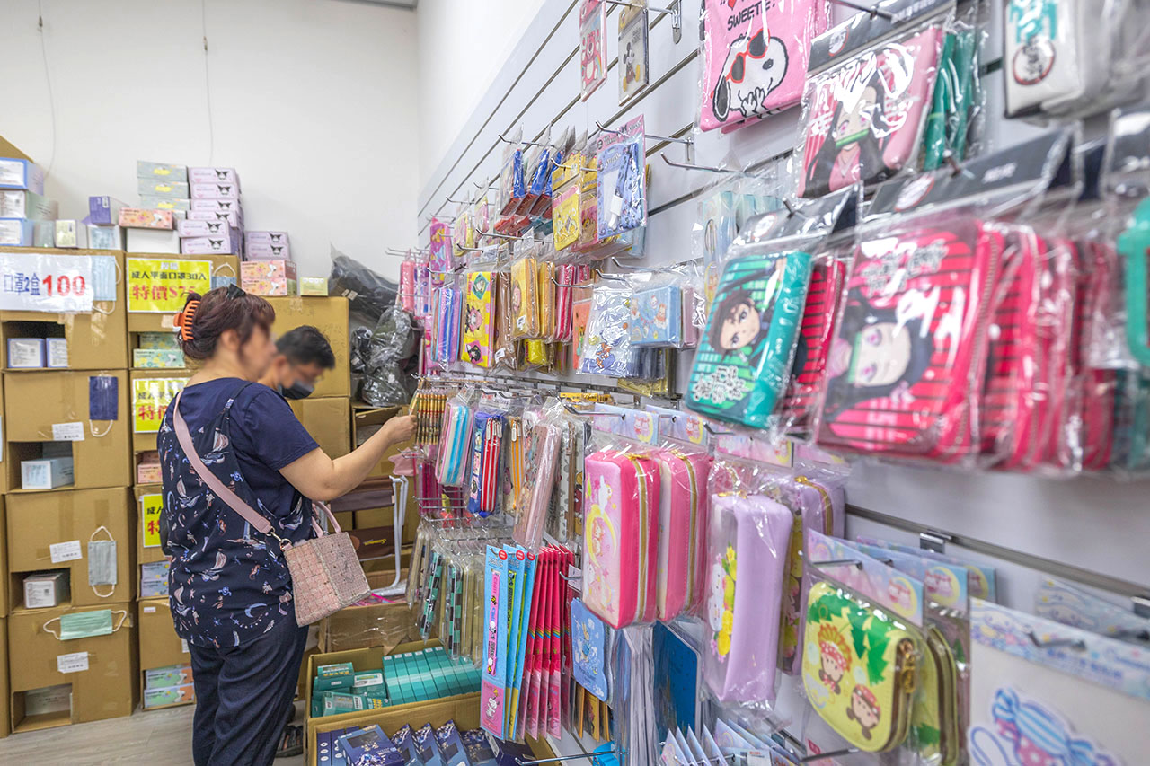 台中北屯文具特賣會｜廠拍出清限時15天，上千件文具用品1折起，日常用品75折起，還有滿額禮免費拿，2025文具界的Costco特賣會