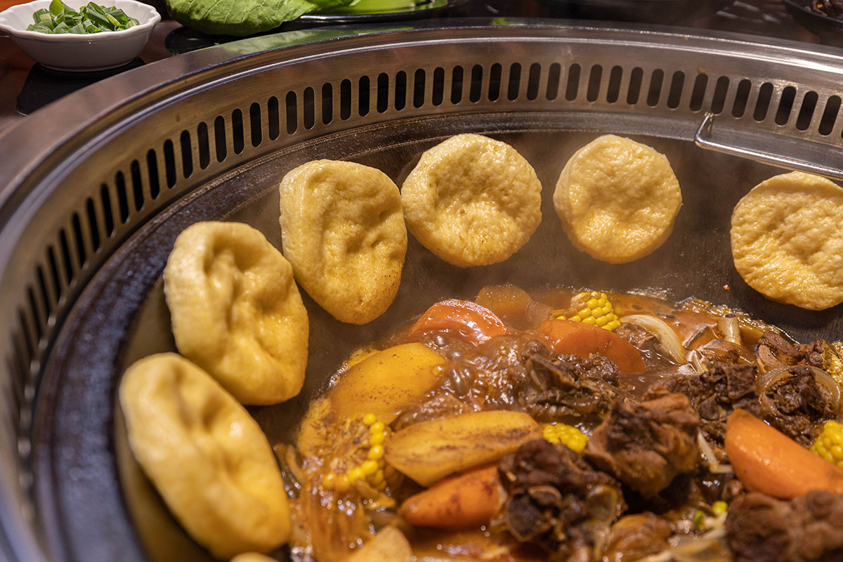 小媳婦鐵鍋燉台中旗艦店