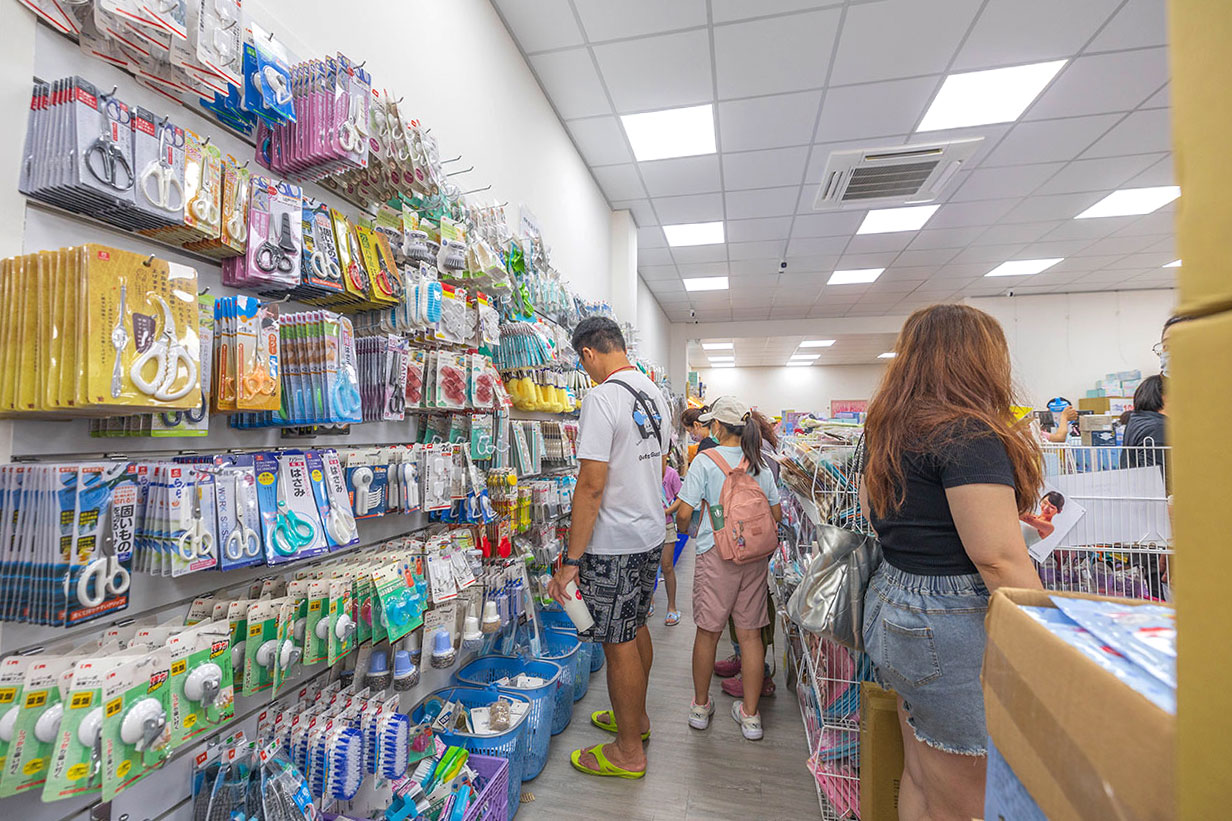 台中北屯文具特賣會｜廠拍出清限時15天，上千件文具用品1折起，日常用品75折起，還有滿額禮免費拿，2025文具界的Costco特賣會