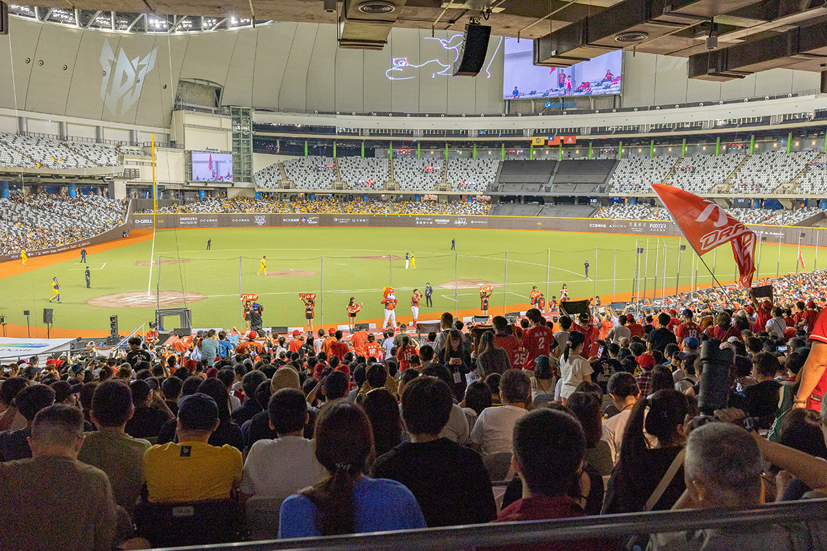 大巨蛋拉圖爾精釀啤酒｜拉圖爾精釀柴燒餐廳｜大巨蛋美食推薦｜大巨蛋餐廳推薦