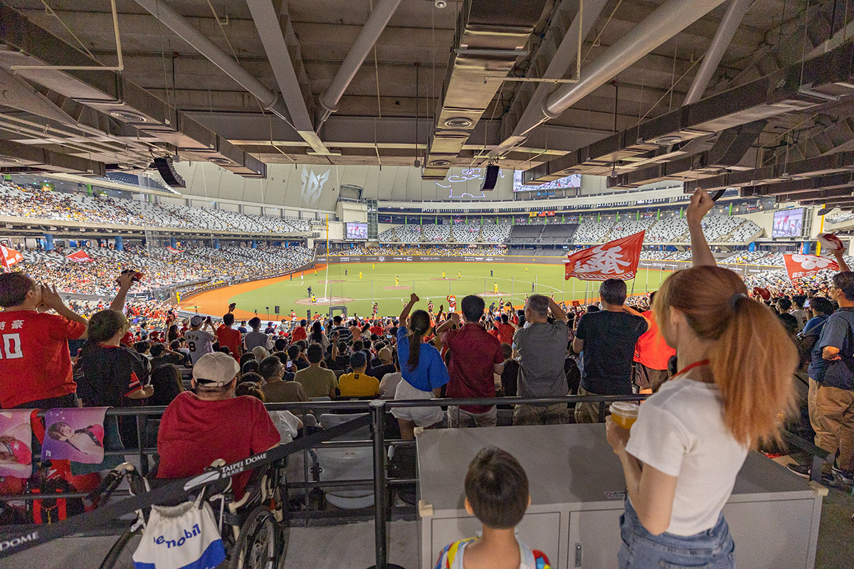 大巨蛋拉圖爾精釀啤酒｜拉圖爾精釀柴燒餐廳｜大巨蛋美食推薦｜大巨蛋餐廳推薦