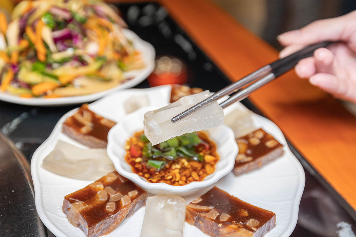 小媳婦鐵鍋燉台中旗艦店