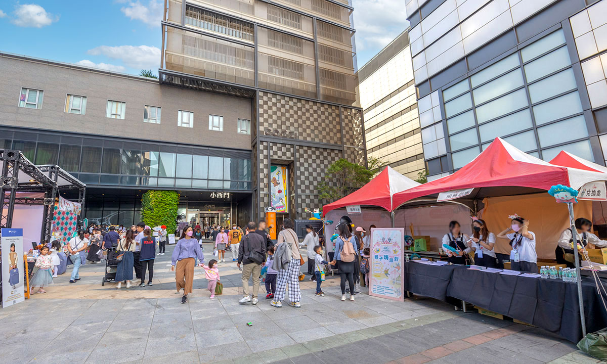 德妮嗨派對-百變小丑樂園