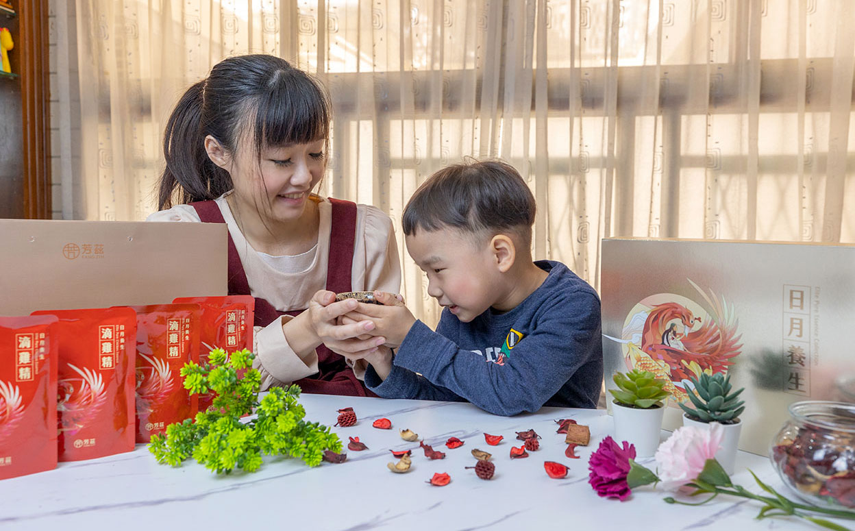 芳茲生技日月養生雞魚饗宴禮盒