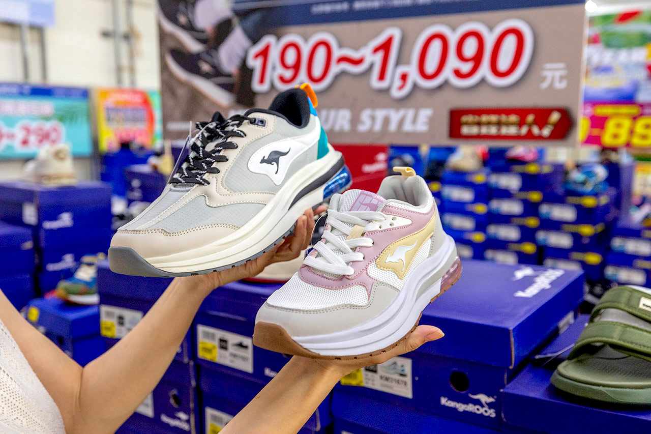 美力運動世界-樹林特賣會｜新北鞋子廠拍只賣12天，運動鞋、童鞋、工作鞋全館下殺1折起，還有滿千送百買一送一超殺活動，晚來就沒了！樹林工業區鞋子特賣會