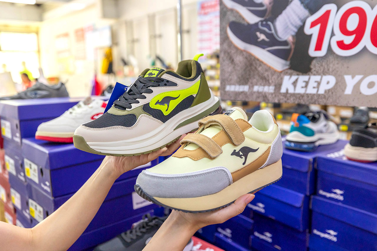 美力運動世界-樹林特賣會｜新北鞋子廠拍只賣12天，運動鞋、童鞋、工作鞋全館下殺1折起，還有滿千送百買一送一超殺活動，晚來就沒了！樹林工業區鞋子特賣會