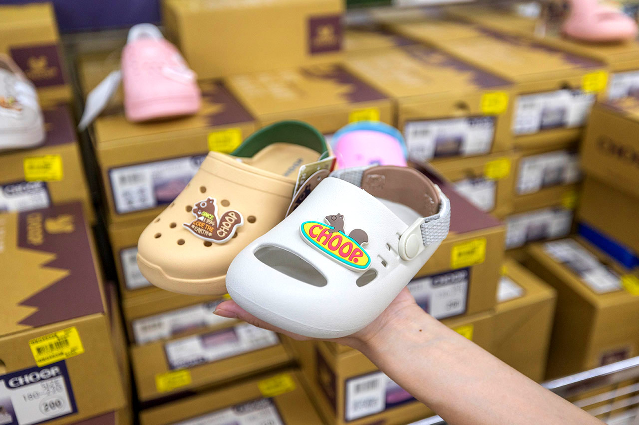 美力運動世界-樹林特賣會｜新北鞋子廠拍只賣12天，運動鞋、童鞋、工作鞋全館下殺1折起，還有滿千送百買一送一超殺活動，晚來就沒了！樹林工業區鞋子特賣會