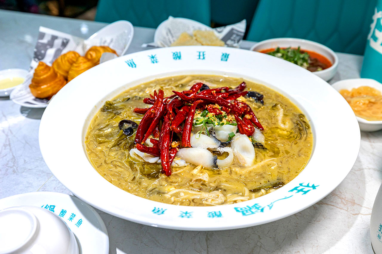 狂一鍋酸菜魚台南中山店｜2025台南美食推薦｜台南中西區火鍋推薦