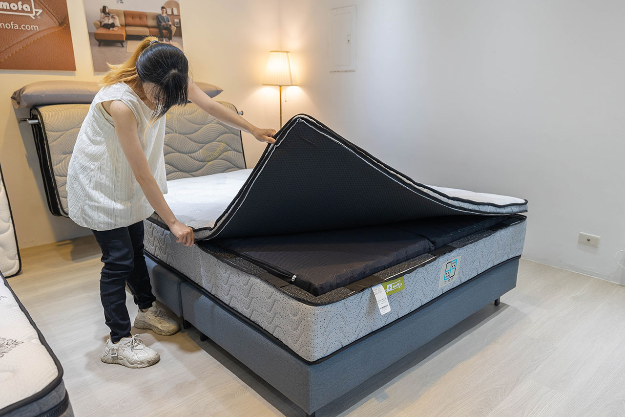 Plus mofa方塊舒床墊-女王團購限定優惠、六塊分體式獨立筒，自由調整軟硬度，試睡60天＋10年保固，買床墊超安心