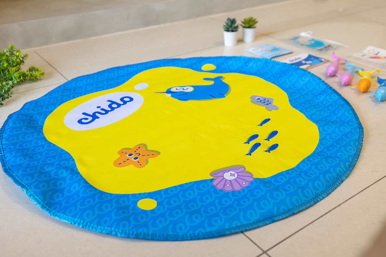 chido一角鯨沉水玩具｜夏天必敗育兒好物玩具推薦，chido 收納墊＋沉水玩具組，符合歐盟規範全家人在家也能輕鬆戲水，2025好物推薦MIT玩具推薦