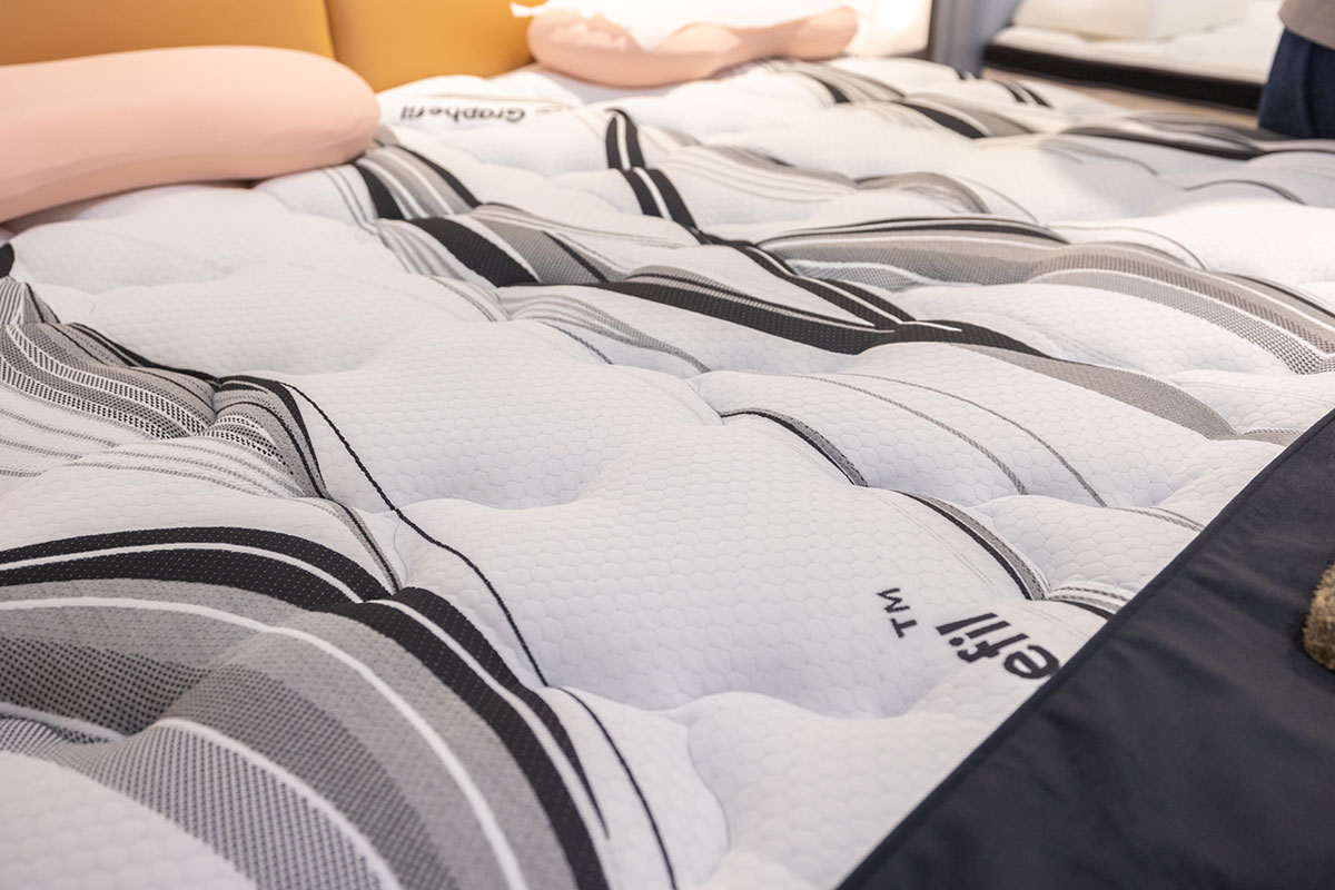 好睡王台中中清旗艦店