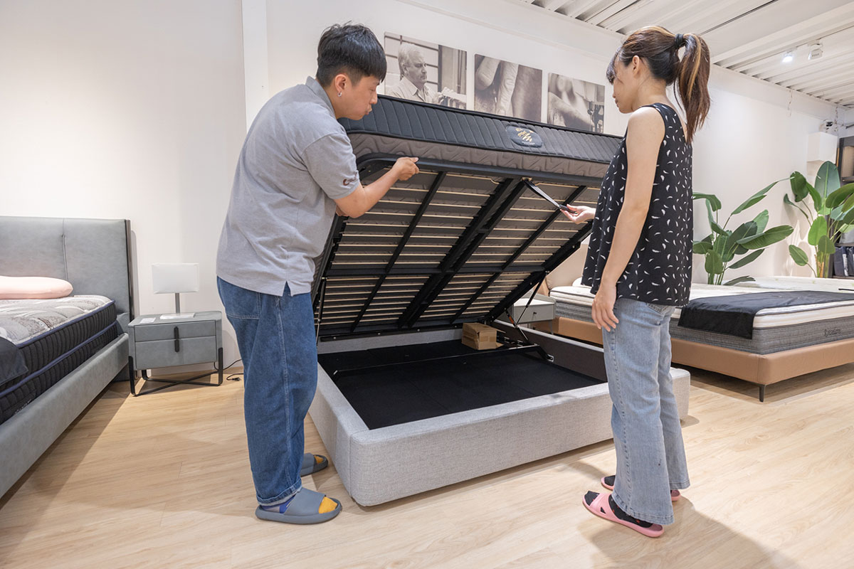 好睡王台中中清旗艦店