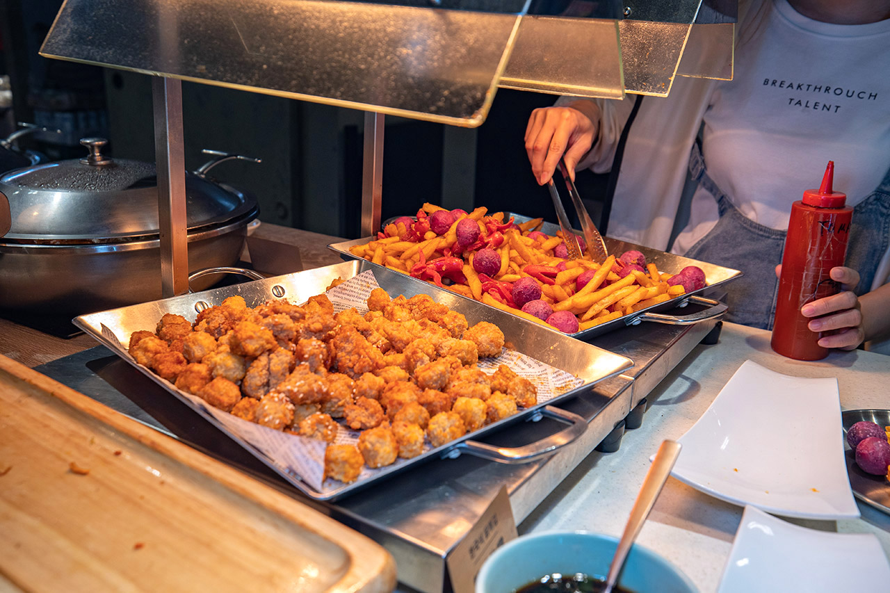 阿豬嘻烤肉村｜台北超平價吃到飽，西門町美食、韓式烤肉吃到飽、西門韓式烤肉、西門韓式料理、韓式烤五花肉、韓式烤肉餐廳、西門銅板烤肉、西門韓式吃到飽、西門吃到飽