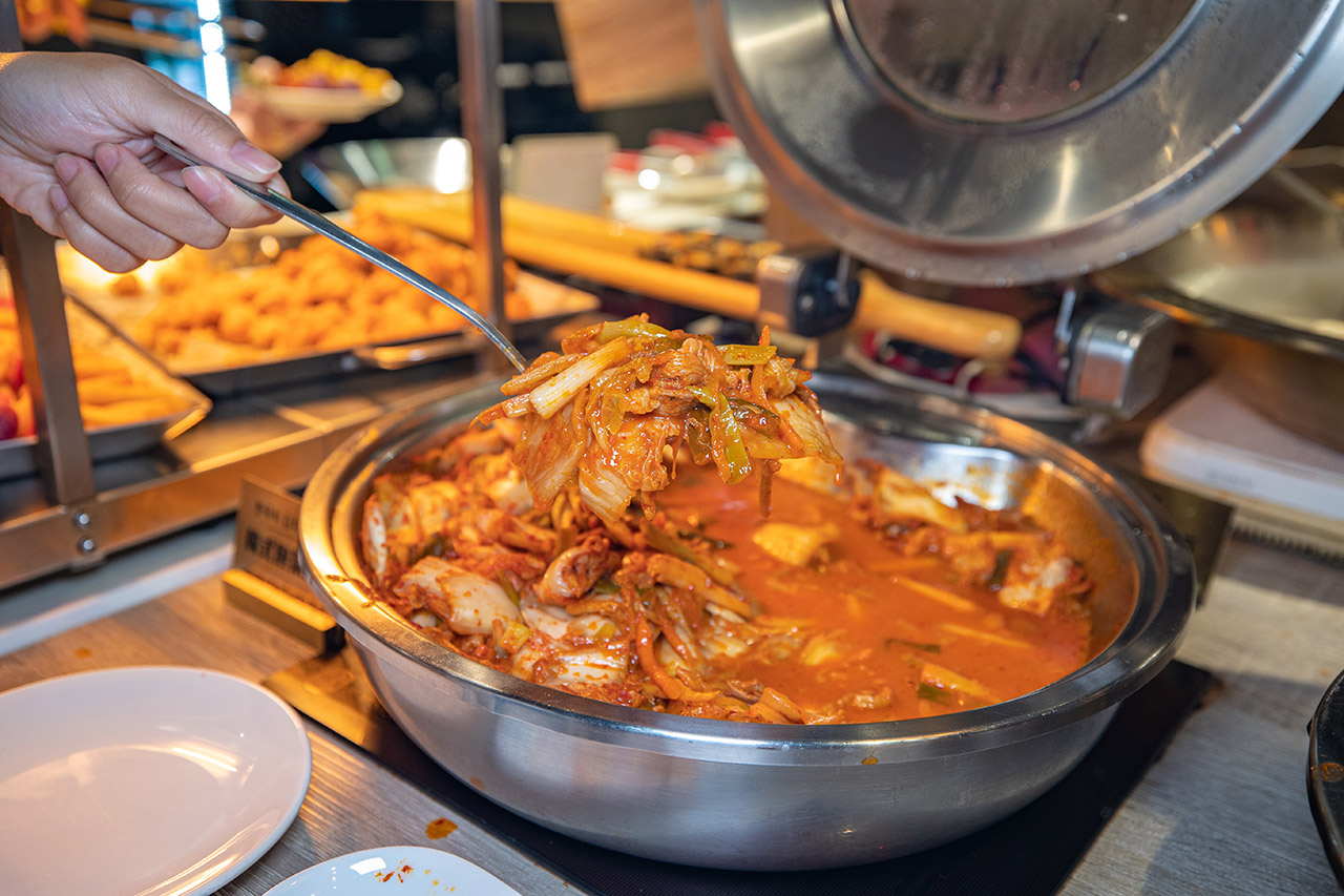 阿豬嘻烤肉村｜台北超平價吃到飽，西門町美食、韓式烤肉吃到飽、西門韓式烤肉、西門韓式料理、韓式烤五花肉、韓式烤肉餐廳、西門銅板烤肉、西門韓式吃到飽、西門吃到飽