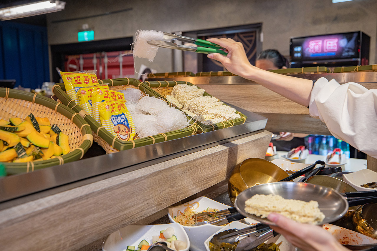 阿豬嘻烤肉村｜台北超平價吃到飽，西門町美食、韓式烤肉吃到飽、西門韓式烤肉、西門韓式料理、韓式烤五花肉、韓式烤肉餐廳、西門銅板烤肉、西門韓式吃到飽、西門吃到飽