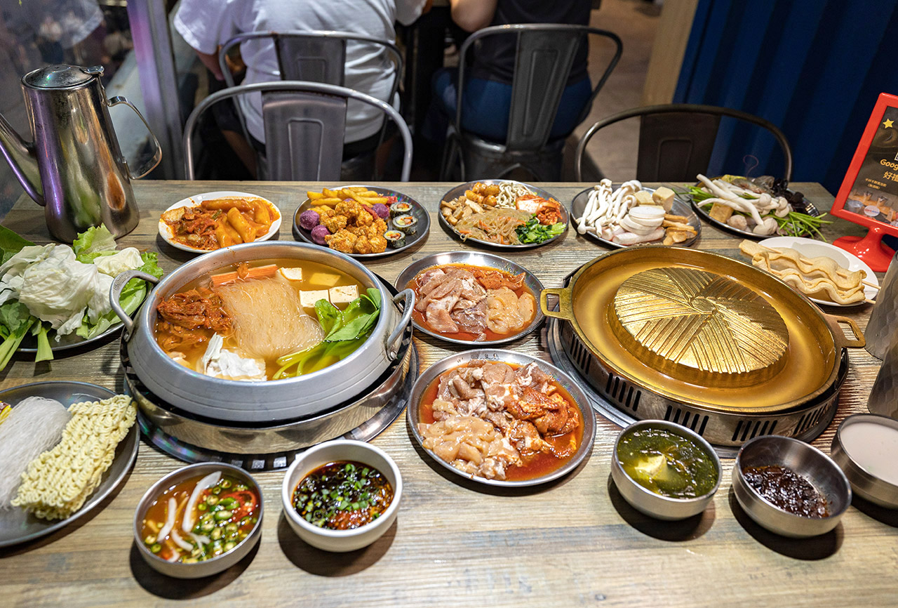 阿豬嘻烤肉村｜台北超平價吃到飽，西門町美食、韓式烤肉吃到飽、西門韓式烤肉、西門韓式料理、韓式烤五花肉、韓式烤肉餐廳、西門銅板烤肉、西門韓式吃到飽、西門吃到飽