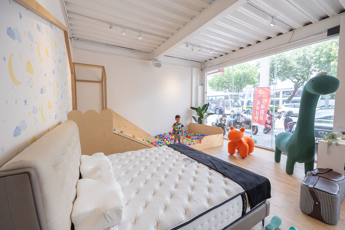 好睡王台中中清旗艦店