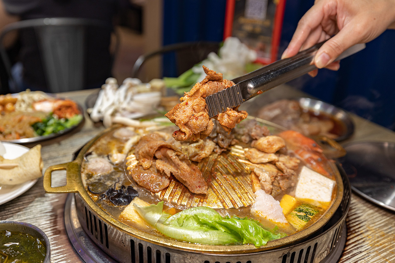 阿豬嘻烤肉村｜台北超平價吃到飽，西門町美食、韓式烤肉吃到飽、西門韓式烤肉、西門韓式料理、韓式烤五花肉、韓式烤肉餐廳、西門銅板烤肉、西門韓式吃到飽、西門吃到飽
