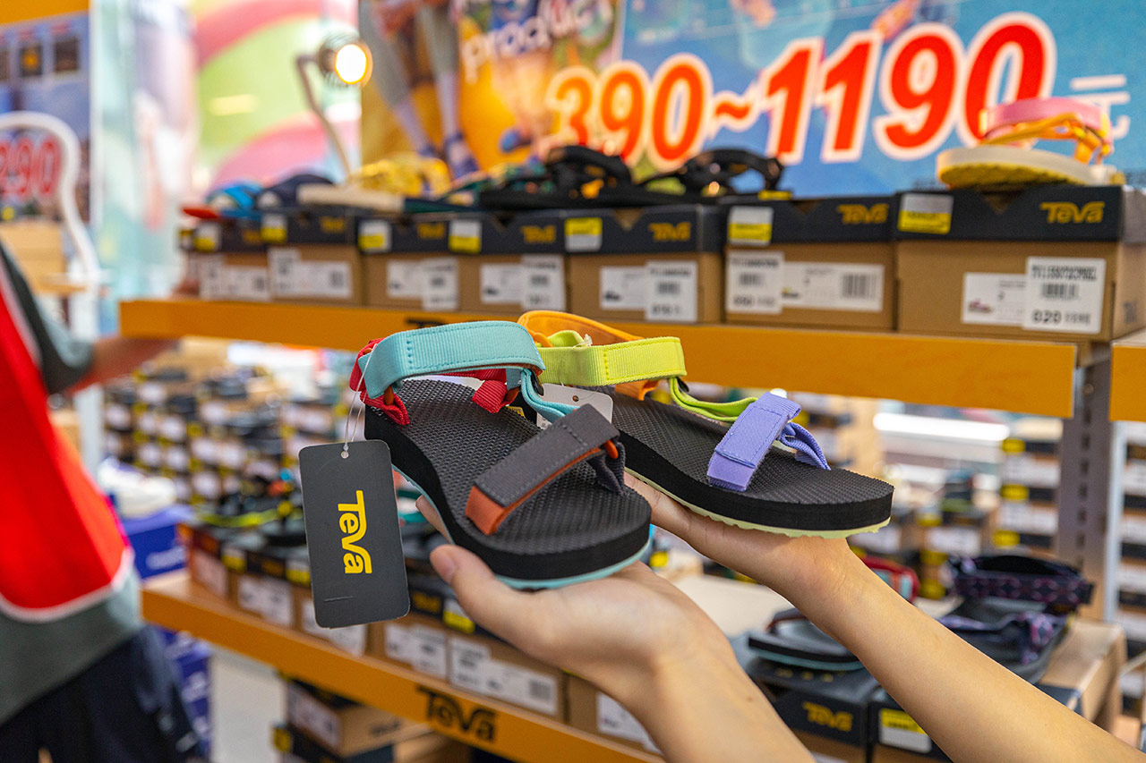 美力運動世界-大台北特賣會｜2025盛夏狂歡季台北鞋子特賣會，買一送一滿千送百，前30名早鳥再享7折，卡通童鞋、運動鞋、工作鞋松山區特賣會大放送