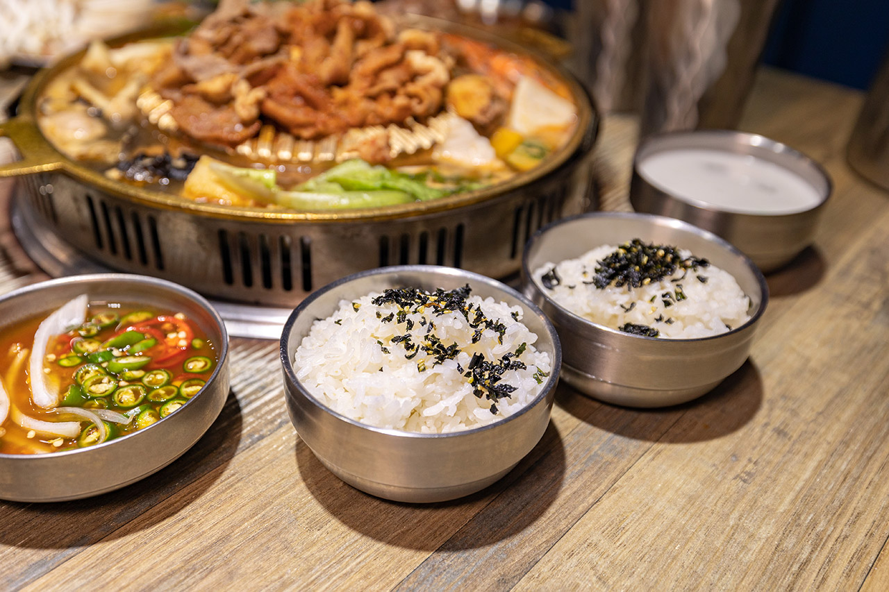 阿豬嘻烤肉村｜台北超平價吃到飽，西門町美食、韓式烤肉吃到飽、西門韓式烤肉、西門韓式料理、韓式烤五花肉、韓式烤肉餐廳、西門銅板烤肉、西門韓式吃到飽、西門吃到飽