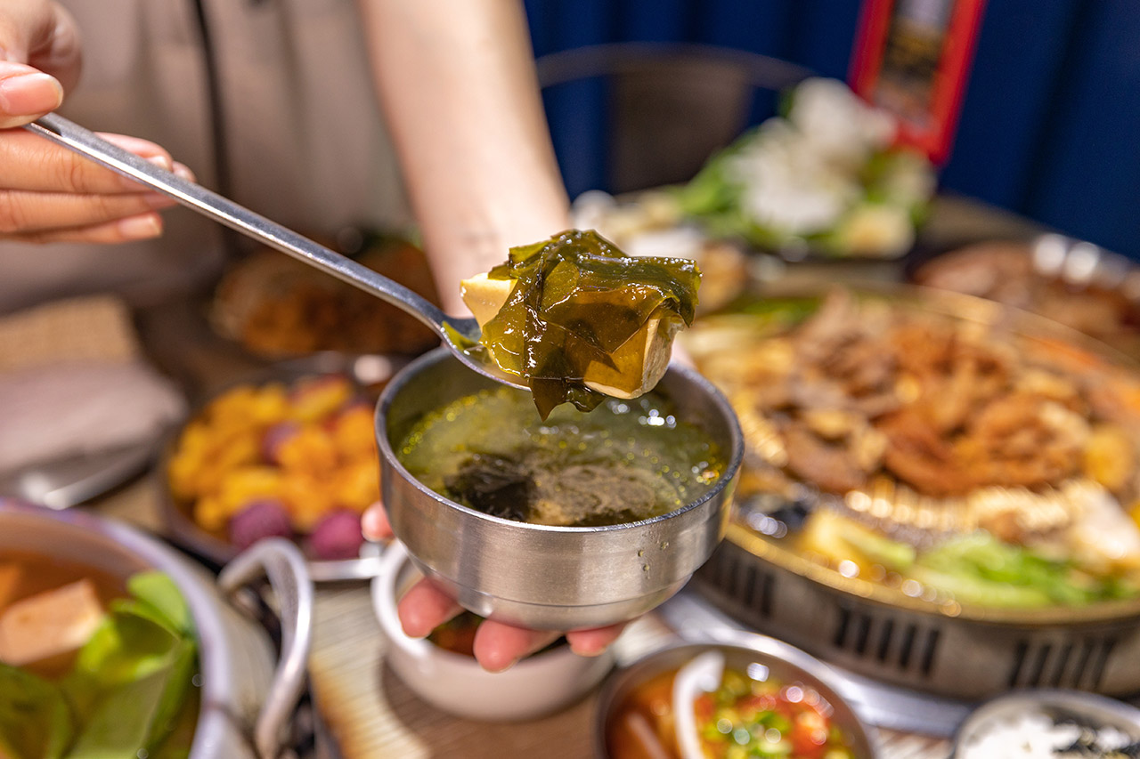 阿豬嘻烤肉村｜台北超平價吃到飽，西門町美食、韓式烤肉吃到飽、西門韓式烤肉、西門韓式料理、韓式烤五花肉、韓式烤肉餐廳、西門銅板烤肉、西門韓式吃到飽、西門吃到飽