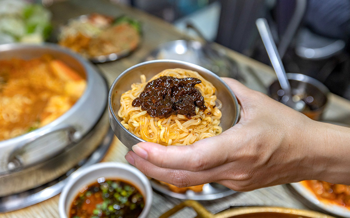 阿豬嘻烤肉村｜台北超平價吃到飽，西門町美食、韓式烤肉吃到飽、西門韓式烤肉、西門韓式料理、韓式烤五花肉、韓式烤肉餐廳、西門銅板烤肉、西門韓式吃到飽、西門吃到飽